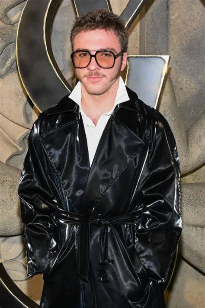 Rocco Ritchie en el desfile de Saint Laurent 2023 rocco ritchie en el desfile de saint laurent 2023