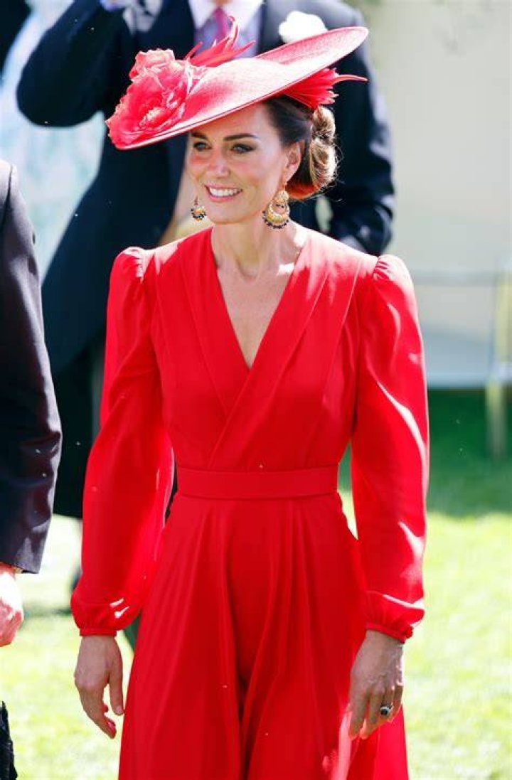 QIPCO King George Diamond Day ascot, united kingdom july 23 embargoed for publication in uk newspapers until 24 hours after create date and time camilla, duchess of cornwall attends the qipco king george diamond day, where she presented the prizes to the winners of the king george vi and queen elizabeth qipco stakes, at ascot racecourse on july 23, 2022 in ascot, england photo by max mumbyindigogetty images