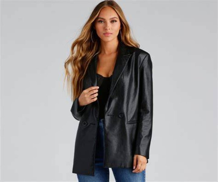 hailey bieber Celebrity Sightings In Los Angeles - September 17, 2019 best leather blazer