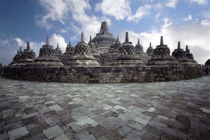 building Borobudur