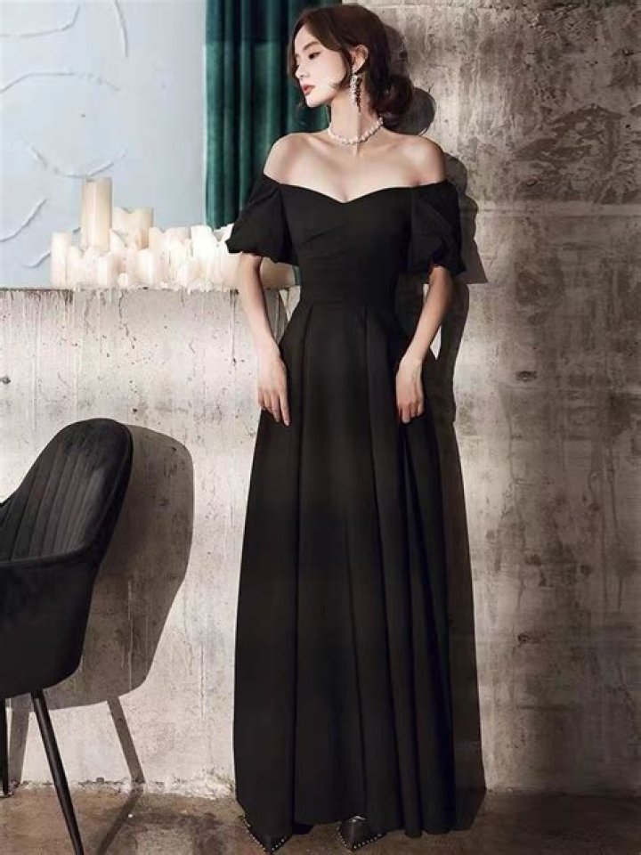 Dress, Shoulder, Formal wear, Style, Fashion illustration, Costume design, One-piece garment, Gown, Neck, Art, Dress, Shoulder, Formal wear, Style, Fashion illustration, Costume design, One-piece garment, Gown, Neck, Art,