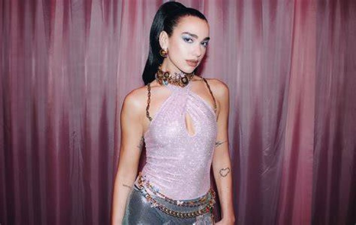 dua lipa's black look
