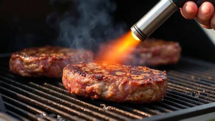How hot do pellet grills get?