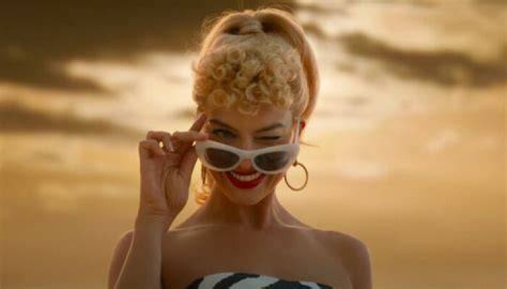 margot robbie winking as barbie in the barbie movie margot robbie winking as barbie in the barbie movie