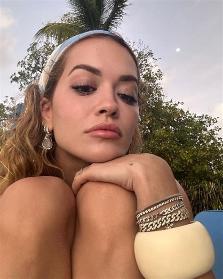 Rita Ora debuts her pretty new ballerina tattoo. 