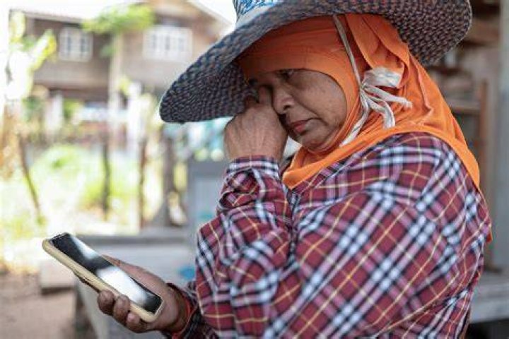 Thai mother waits for news of her 26-year-old son's fate in Gaza