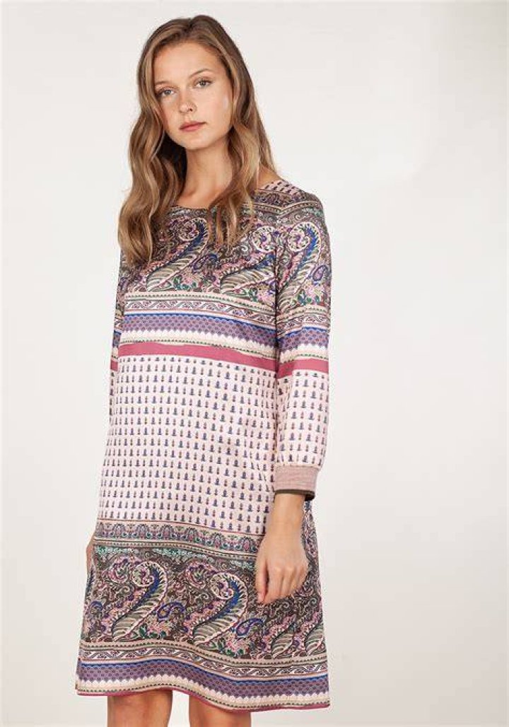 Vestido estampado paisley Vestido estampado paisley