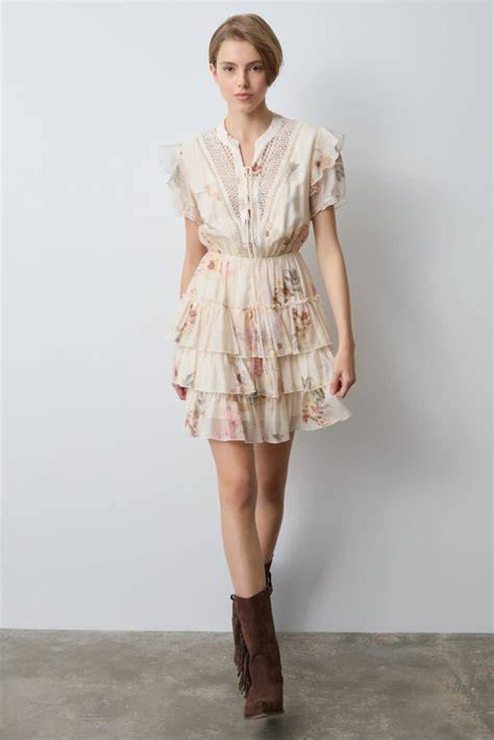 Vestido floral volantes Vestido floral volantes
