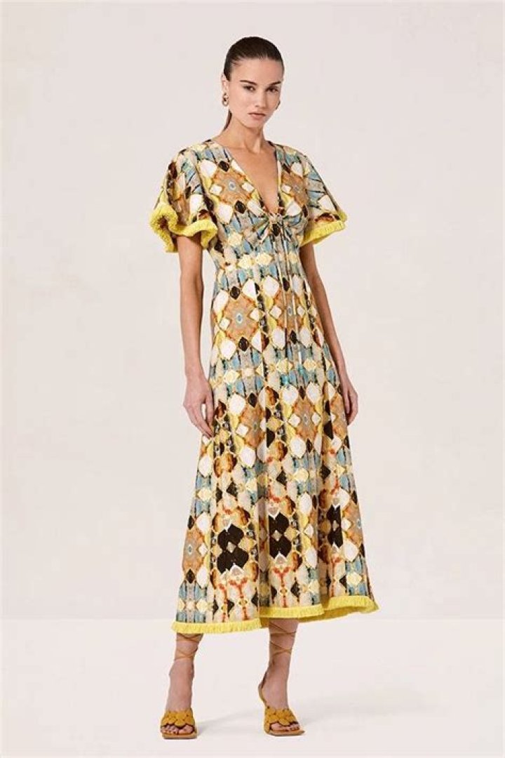 Vestido Jete Midi Tweed Estampado con Flecos Vestido Jete Midi Tweed Estampado con Flecos